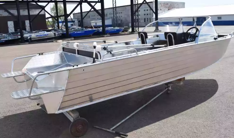 Алюминиевый катер WYATBOAT-550 DCM в Сергиевом Посаде