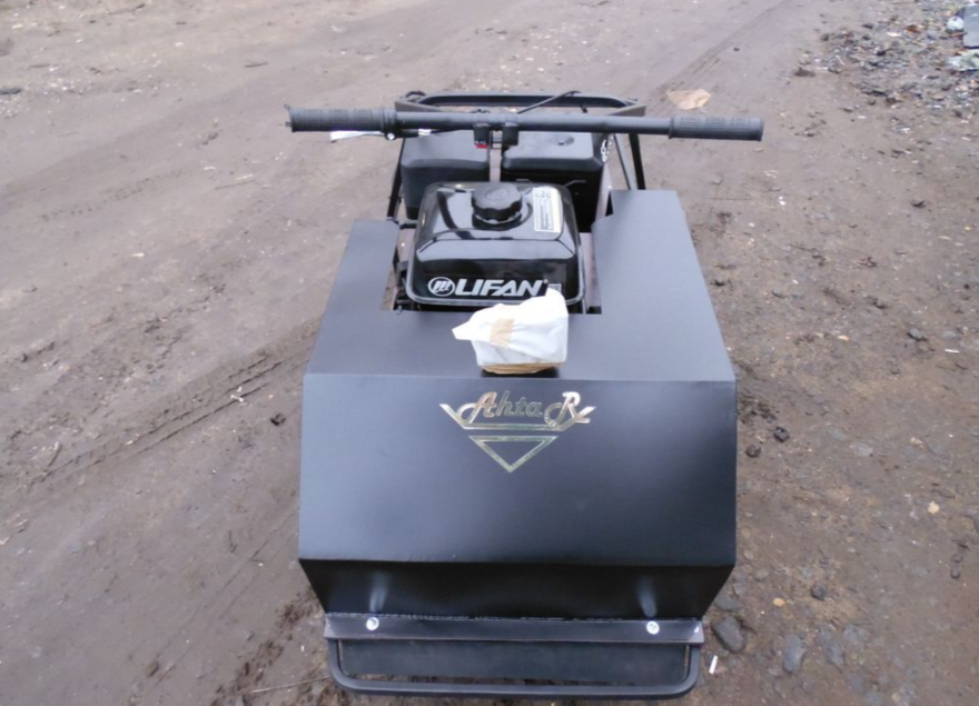 Мотобуксировщик AhtaR Зима 15 л/с с вариатором в Сергиевом Посаде