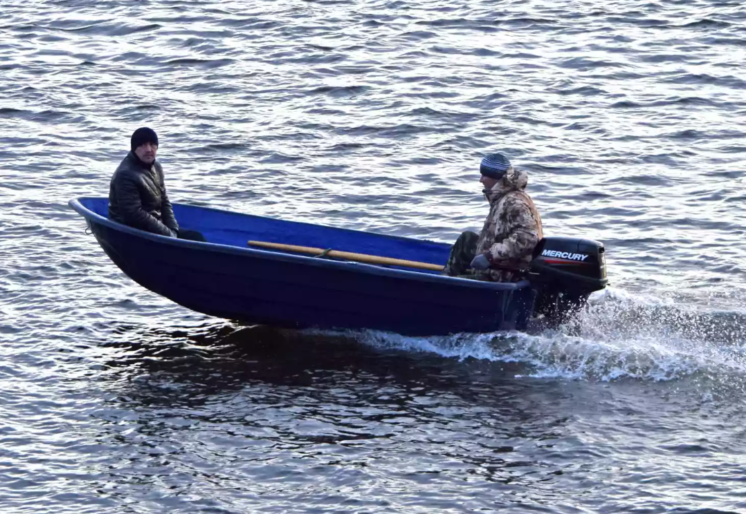 Стеклопластиковая лодка Neman-340 (тримаран) в Сергиевом Посаде