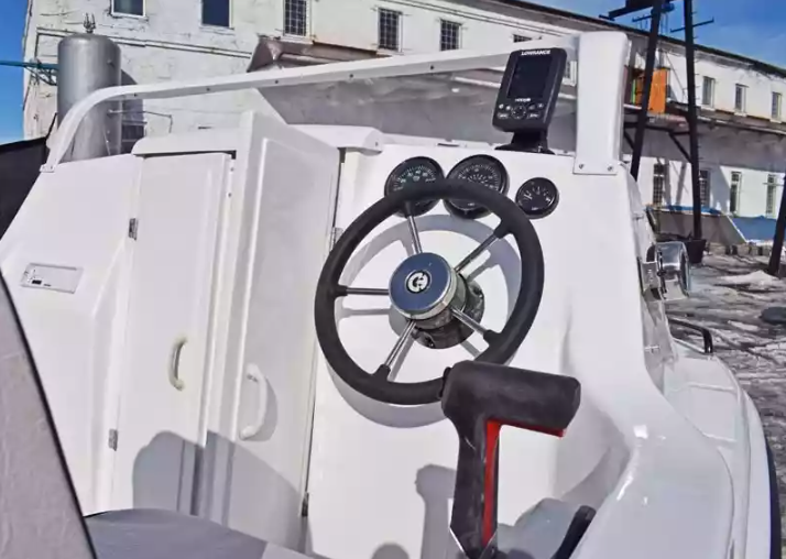 Комбинированный катер Neman-500 с каютой в Сергиевом Посаде