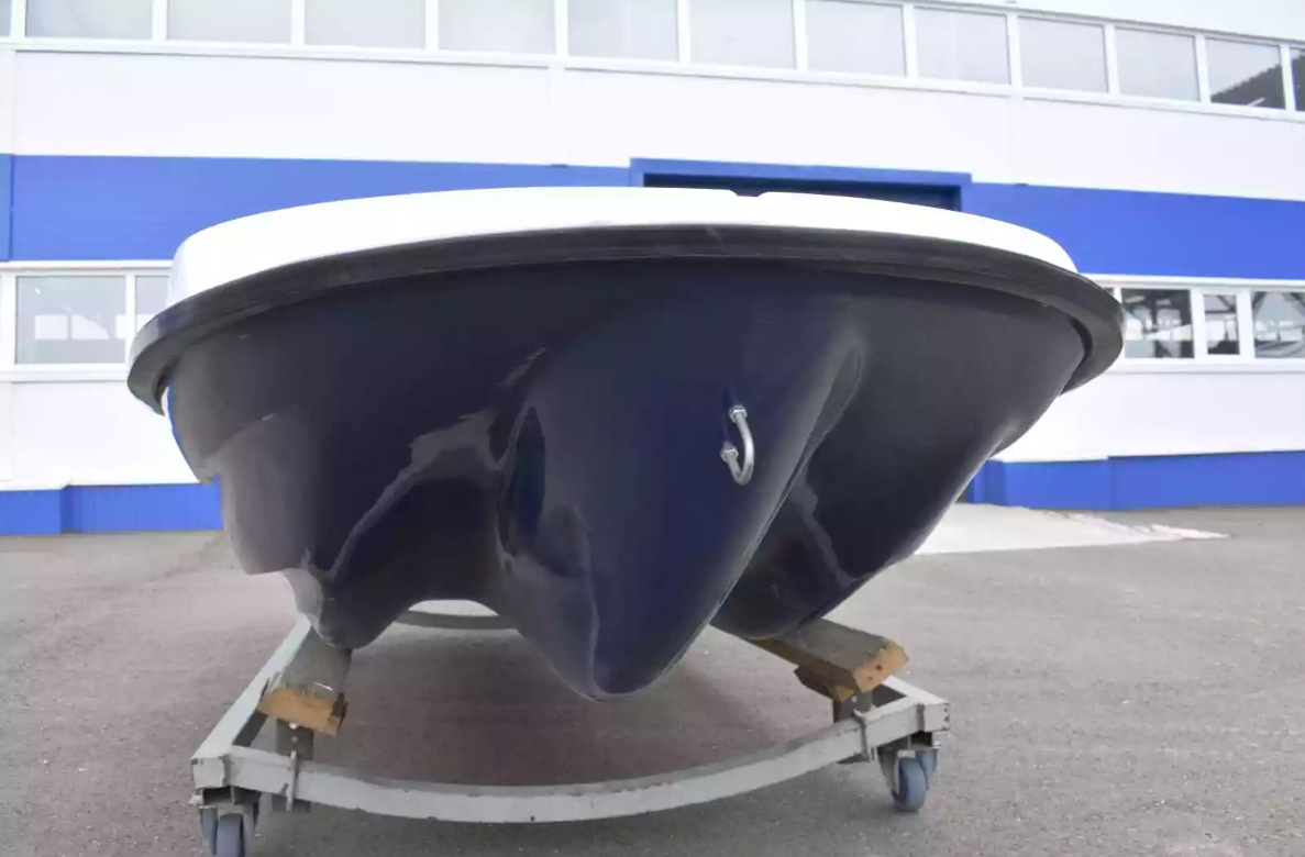 Стеклопластиковая лодка Пингвин New (тримаран) в Сергиевом Посаде