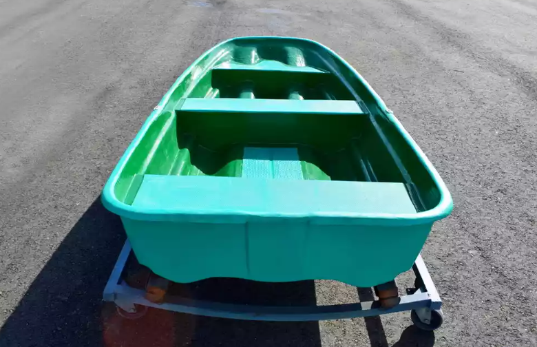 Стеклопластиковая лодка Старт (тримаран) в Сергиевом Посаде