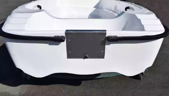 Стеклопластиковая лодка Пингвин (тримаран) в Сергиевом Посаде