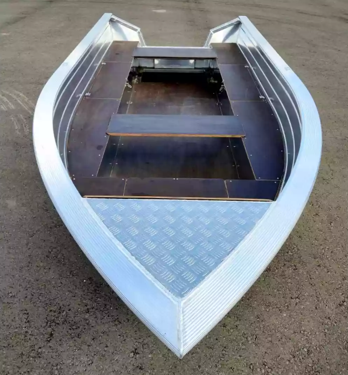 Алюминиевая лодка Неман-400 в Сергиевом Посаде