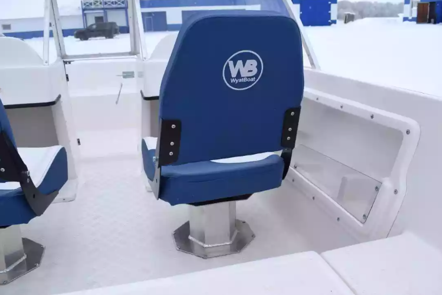 Стеклопластиковый катер Wyatboat-430DCМ (килевая) в Сергиевом Посаде