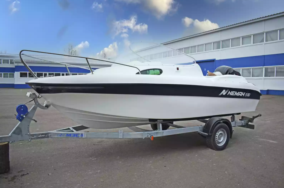 Стеклопластиковый катер Neman-530 с каютой в Сергиевом Посаде