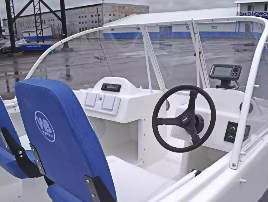 Стеклопластиковый катер Wyatboat-430DCМ (килевая) в Сергиевом Посаде