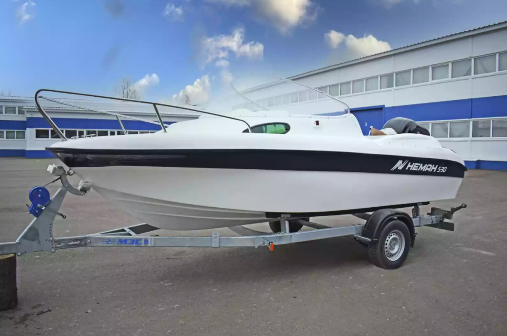 Стеклопластиковый катер Neman-530 с каютой в Сергиевом Посаде