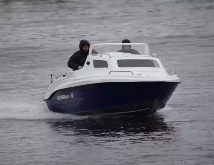 Комбинированный катер Neman-500 с каютой в Сергиевом Посаде