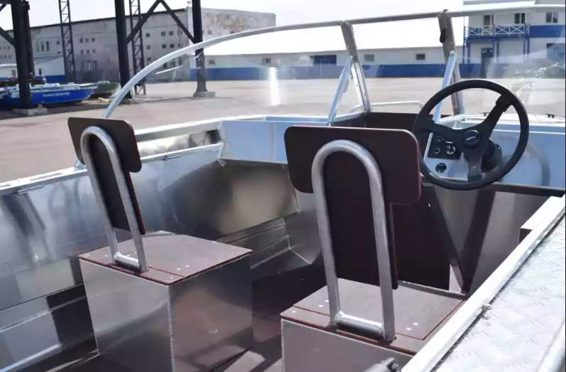 Алюминиевый катер WYATBOAT-550 DCM в Сергиевом Посаде