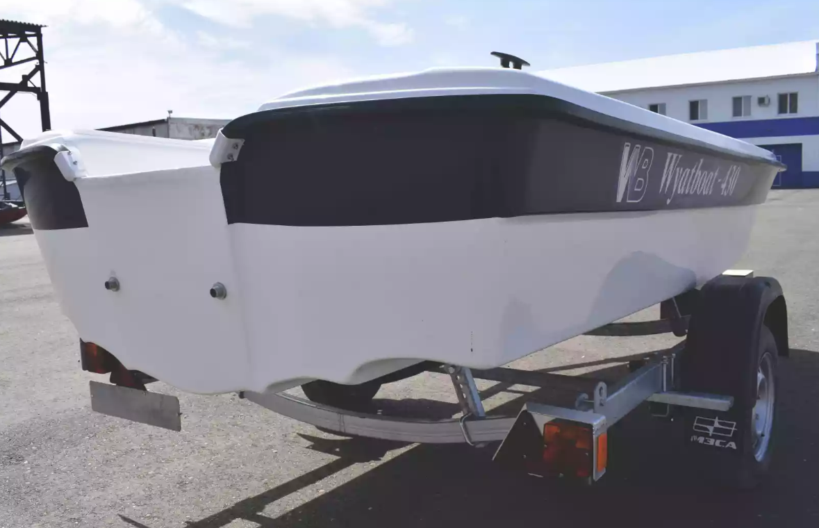Стеклопластиковая лодка Wyatboat 430 тримаран в Сергиевом Посаде