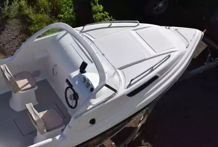 Комбинированный катер Neman-550 с каютой в Сергиевом Посаде