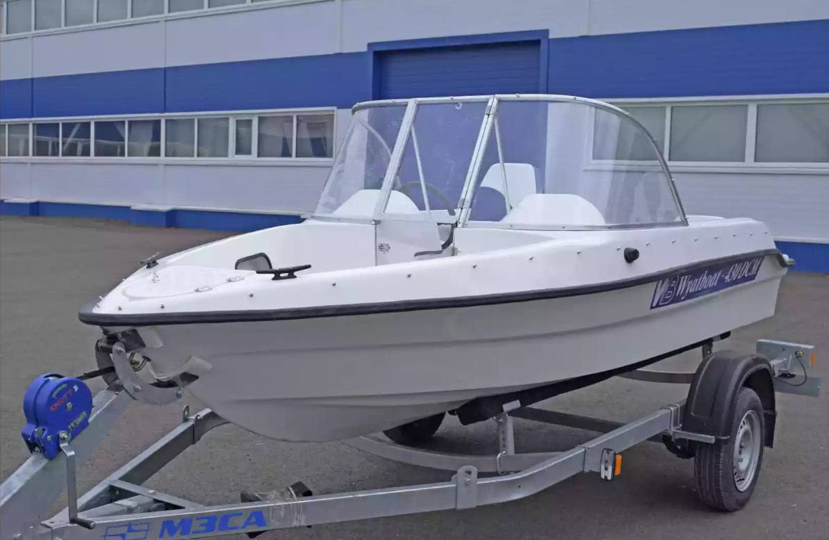 Стеклопластиковый катер Wyatboat-430DCМ (килевая) в Сергиевом Посаде