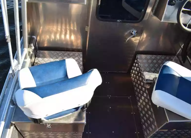 Алюминиевый катер Неман 550 с каютой в Сергиевом Посаде