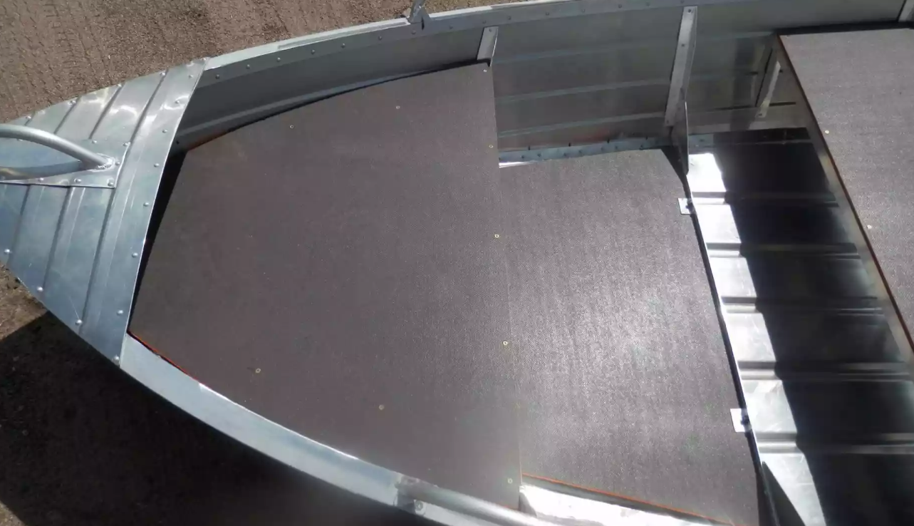 Алюминиевая лодка Вятка-Профи 32 в Сергиевом Посаде