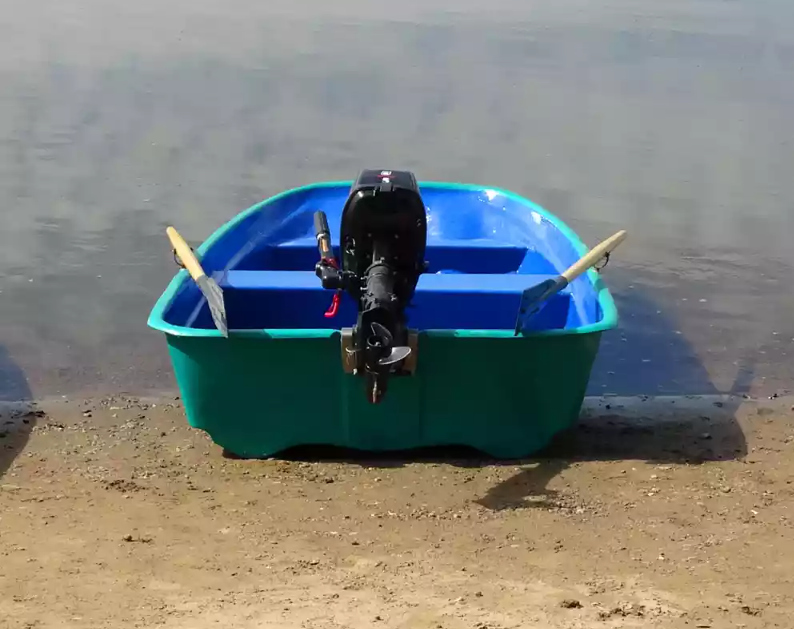 Стеклопластиковая лодка Старт (тримаран) в Сергиевом Посаде