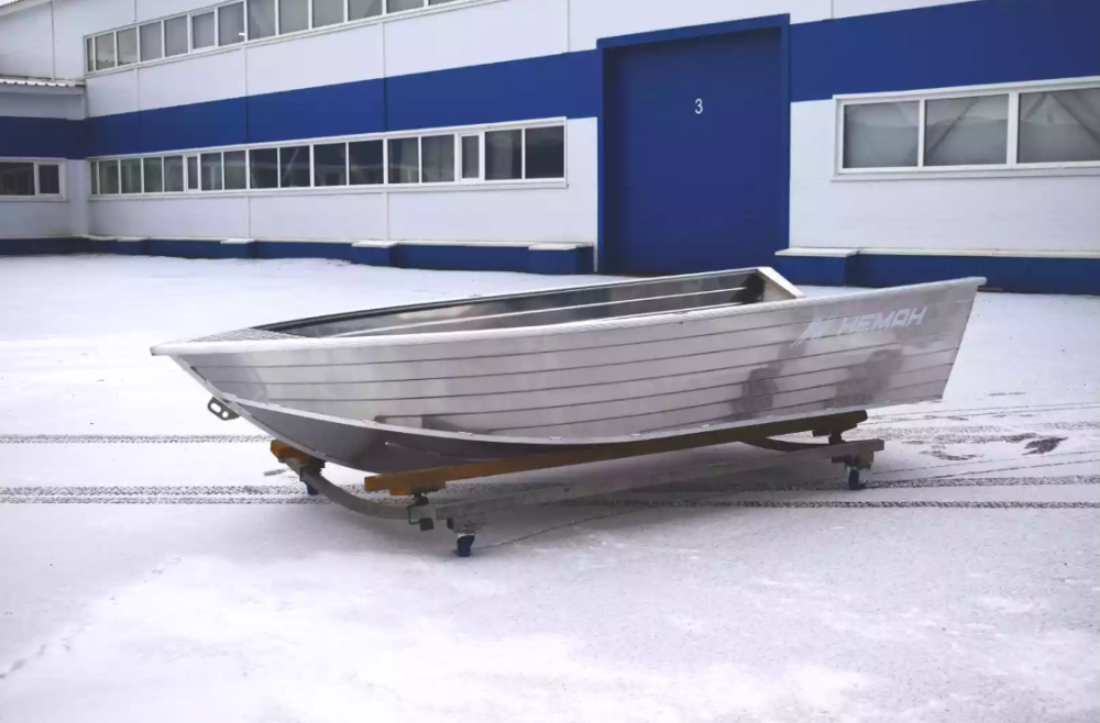 Алюминиевая лодка Неман-400 в Сергиевом Посаде