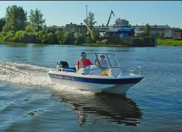 Стеклопластиковый катер Wyatboat-430 DC (тримаран) в Сергиевом Посаде