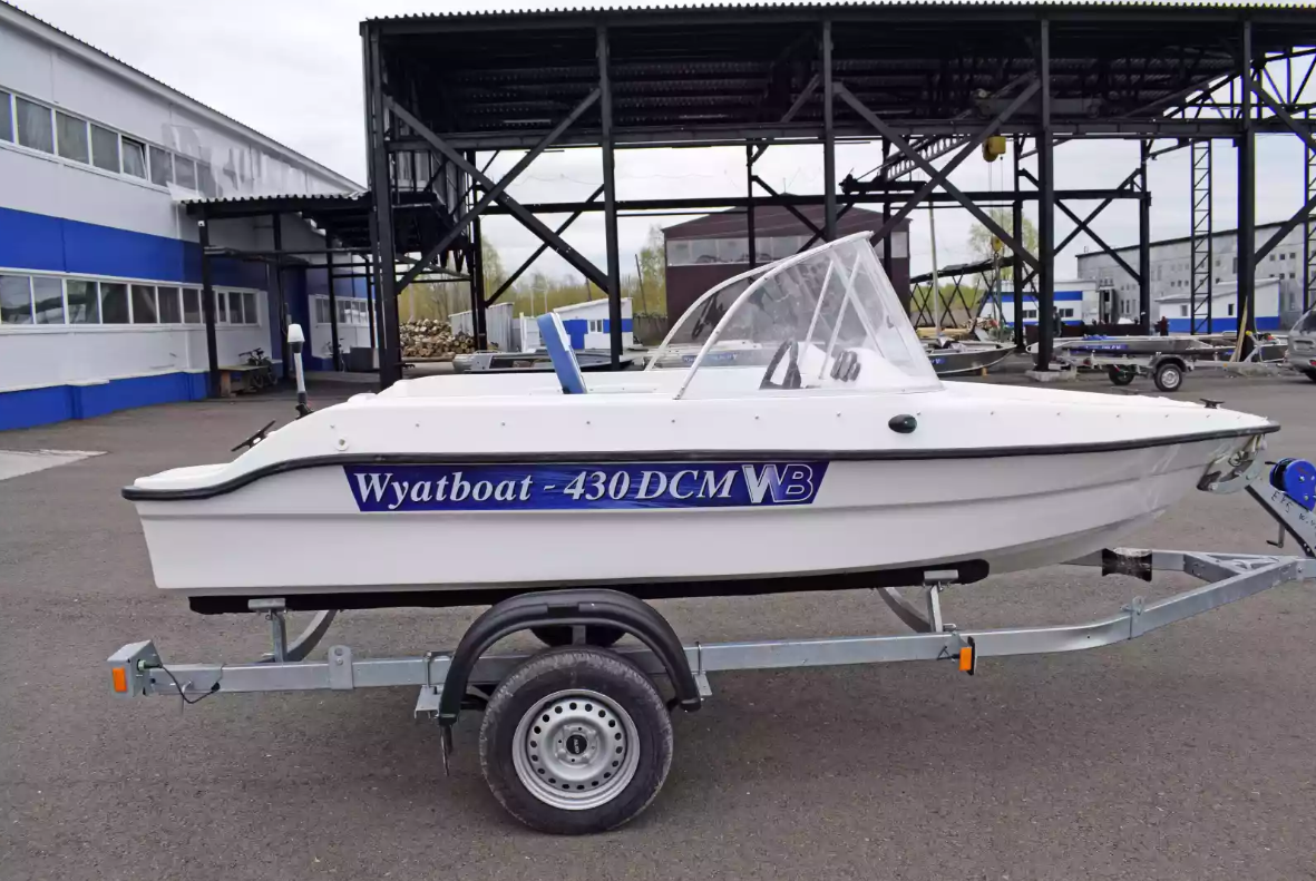 Стеклопластиковый катер Wyatboat-430DCМ (килевая) в Сергиевом Посаде