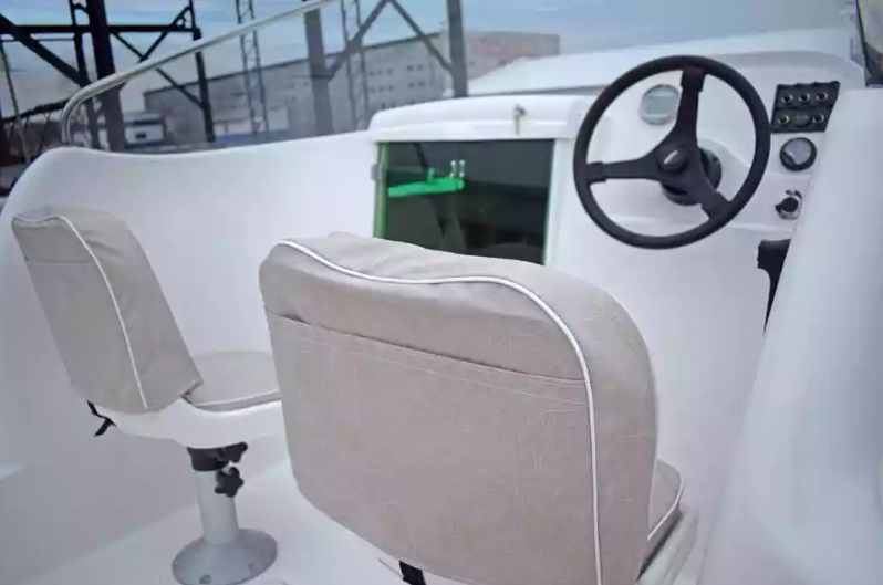 Стеклопластиковый катер Neman-530 с каютой в Сергиевом Посаде