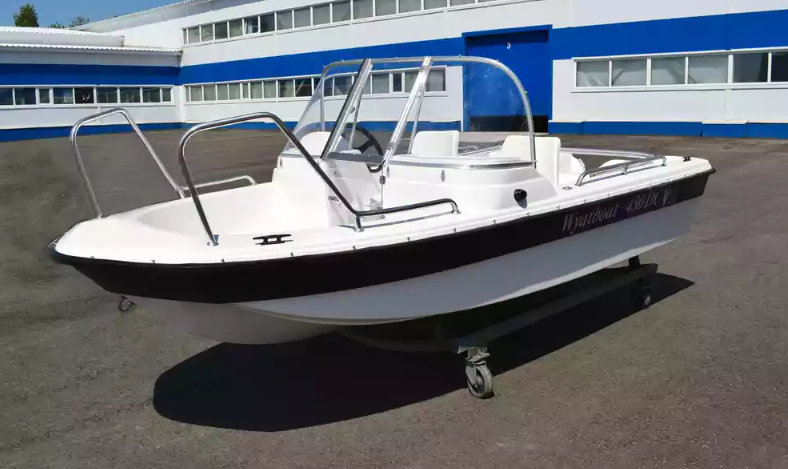 Стеклопластиковый катер Wyatboat-430 DC (тримаран) в Сергиевом Посаде