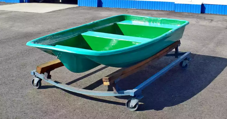 Стеклопластиковая лодка Старт (тримаран) в Сергиевом Посаде