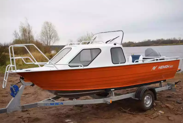 Алюминиевый катер Неман-500 (каютный) в Сергиевом Посаде