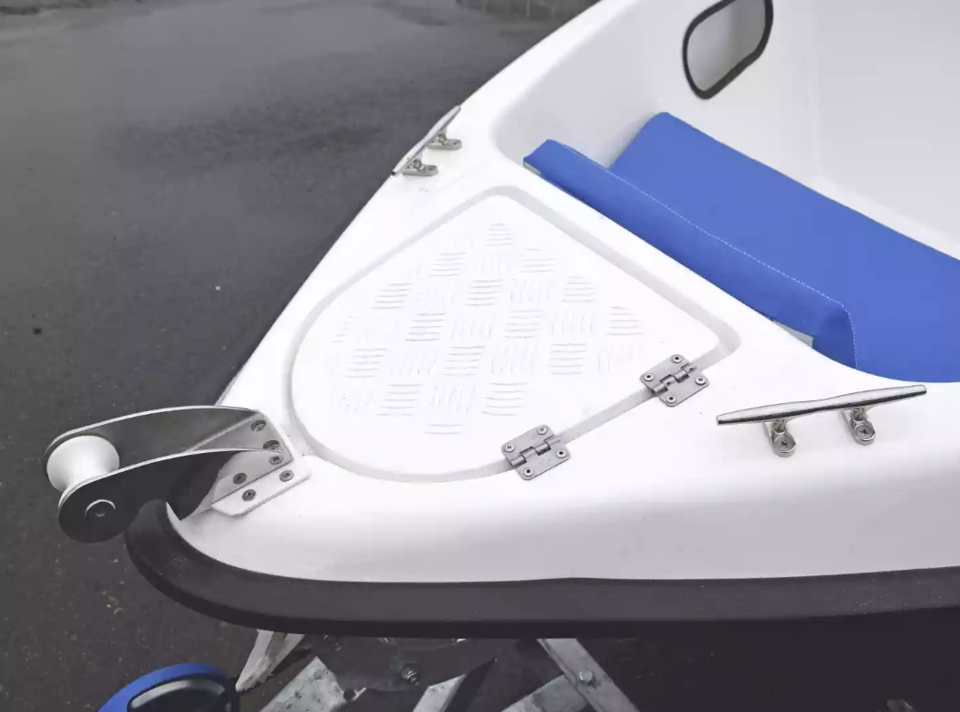 Стеклопластиковый катер Wyatboat-430DCМ (килевая) в Сергиевом Посаде