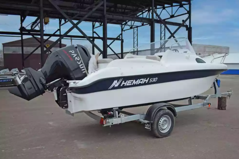Стеклопластиковый катер Neman-530 с каютой в Сергиевом Посаде
