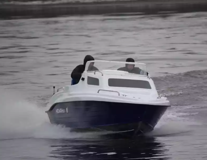 Комбинированный катер Neman-500 с каютой в Сергиевом Посаде