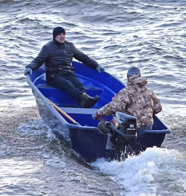 Стеклопластиковая лодка Neman-340 (тримаран) в Сергиевом Посаде