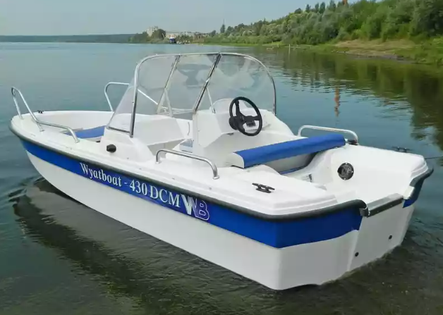 Стеклопластиковый катер Wyatboat-430 DCM (тримаран) в Сергиевом Посаде