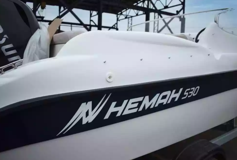Стеклопластиковый катер Neman-530 с каютой в Сергиевом Посаде