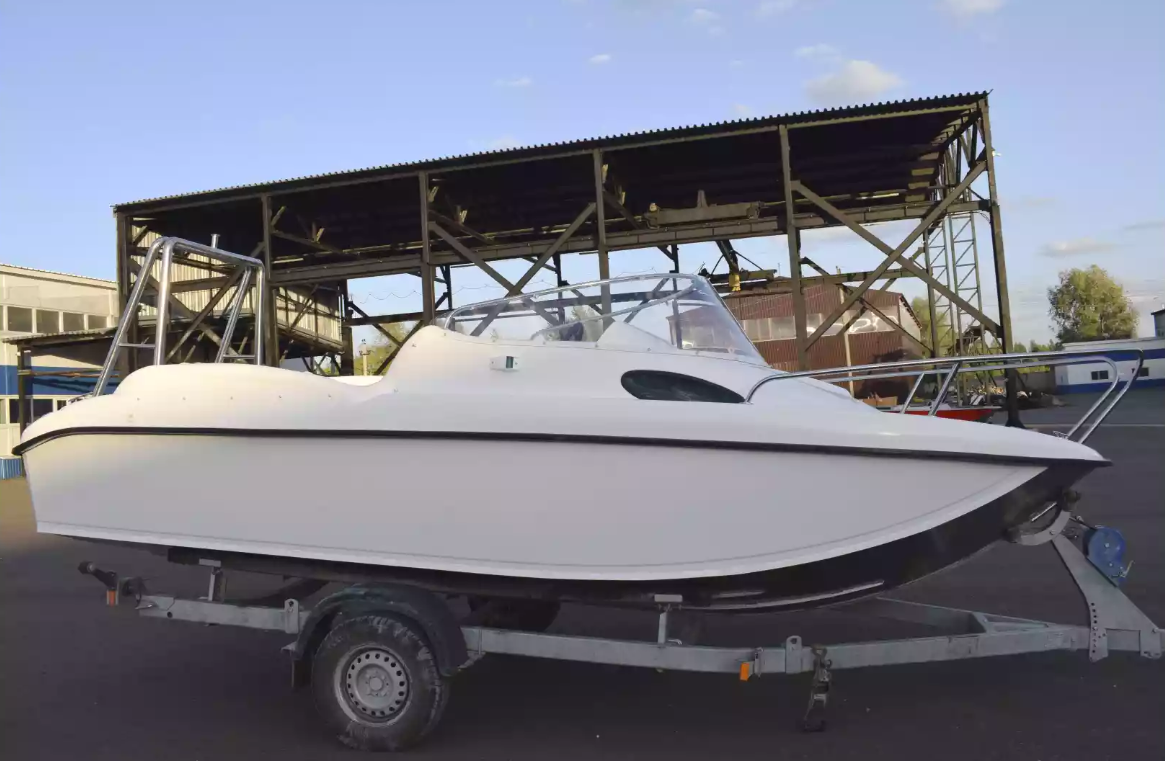 Комбинированный катер Neman-530 с каютой в Сергиевом Посаде