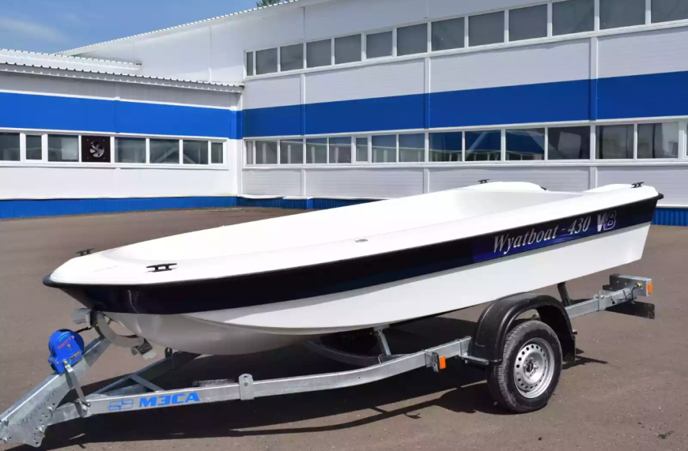 Стеклопластиковая лодка Wyatboat 430 тримаран в Сергиевом Посаде