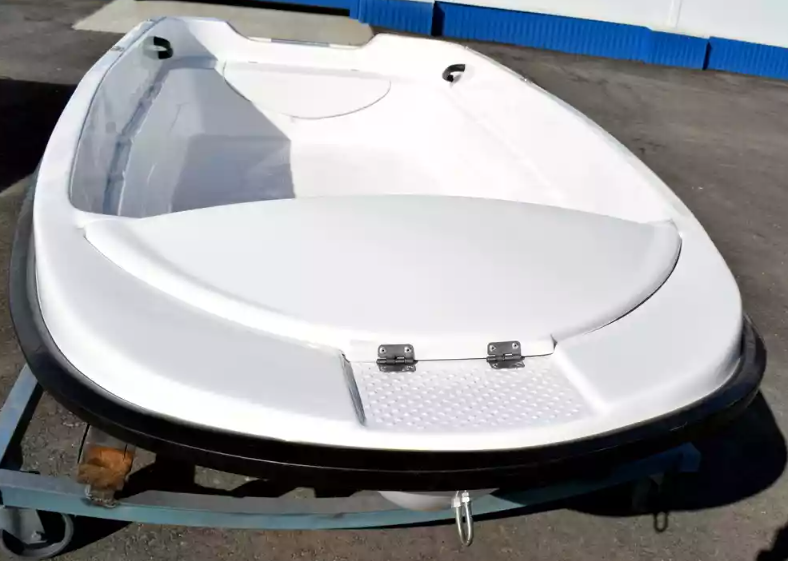 Стеклопластиковая лодка Пингвин (тримаран) в Сергиевом Посаде