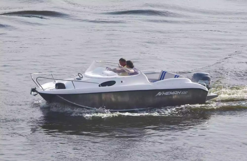 Комбинированный катер Neman-530 с каютой в Сергиевом Посаде