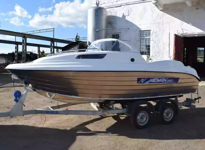 Комбинированный катер Neman-550 с каютой в Сергиевом Посаде