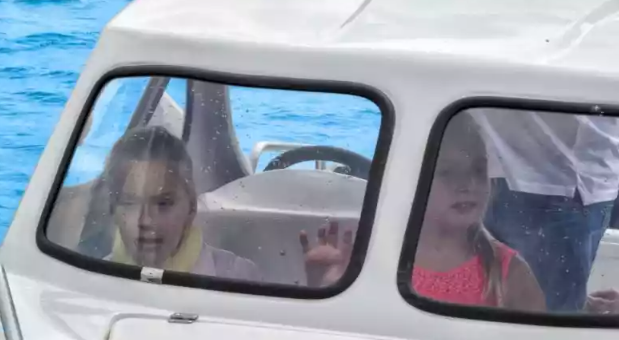 Стеклопластиковый катер Wyatboat-3 П (полурубка) в Сергиевом Посаде