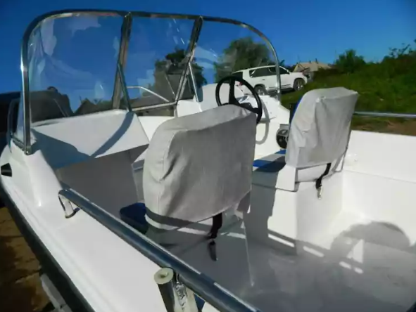 Стеклопластиковый катер Wyatboat-430 DC (тримаран) в Сергиевом Посаде