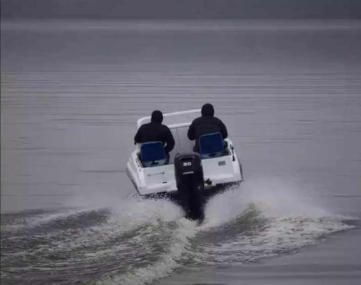 Комбинированный катер Neman-500 с каютой в Сергиевом Посаде