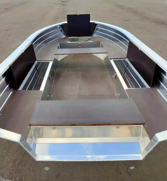 Алюминиевая лодка Неман-400 в Сергиевом Посаде