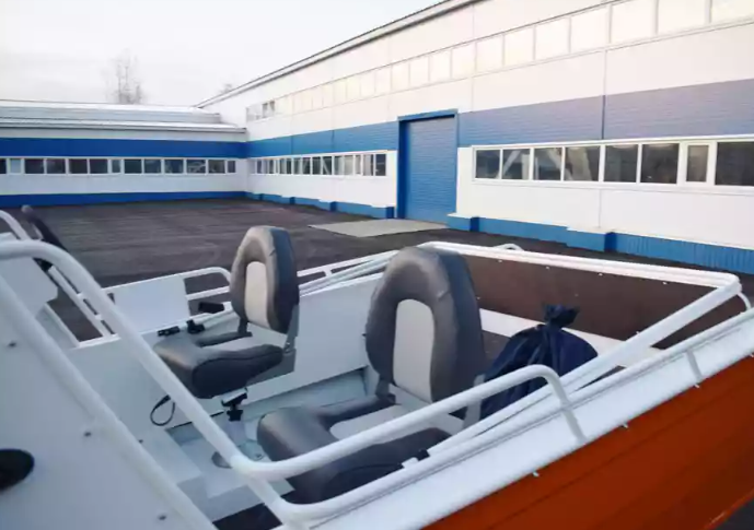 Алюминиевый катер Неман-500 (каютный) в Сергиевом Посаде