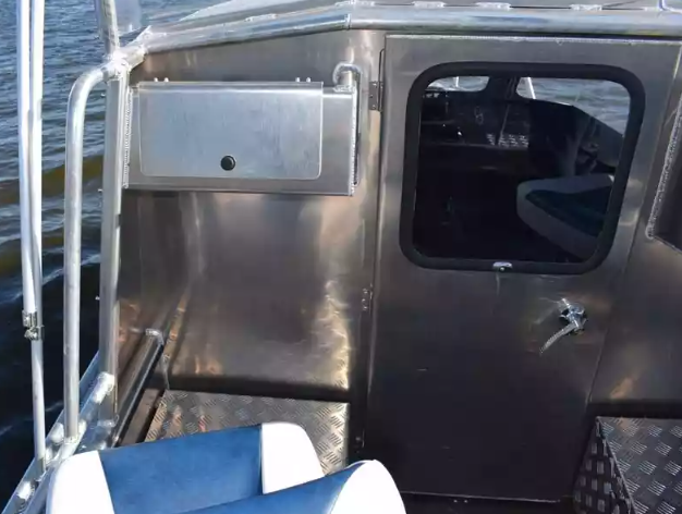 Алюминиевый катер Неман 550 с каютой в Сергиевом Посаде