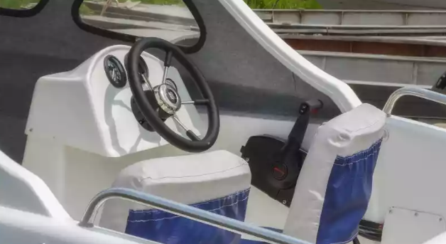 Стеклопластиковый катер Wyatboat-3 П (полурубка) в Сергиевом Посаде