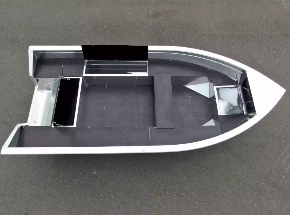 Алюминиевая лодка  Неман-420 в Сергиевом Посаде