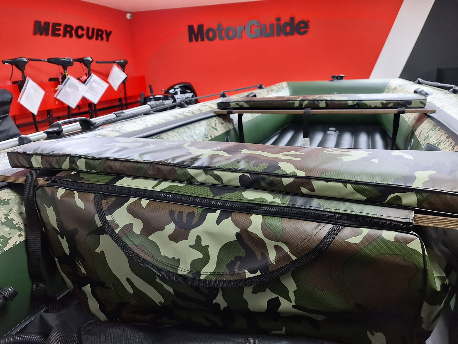 КОМПЛЕКТ МЯГКИХ НАКЛАДОК С СУМКОЙ ДЛЯ ЛОДОК 105Х20 КАМУФЛЯЖ в Сергиевом Посаде